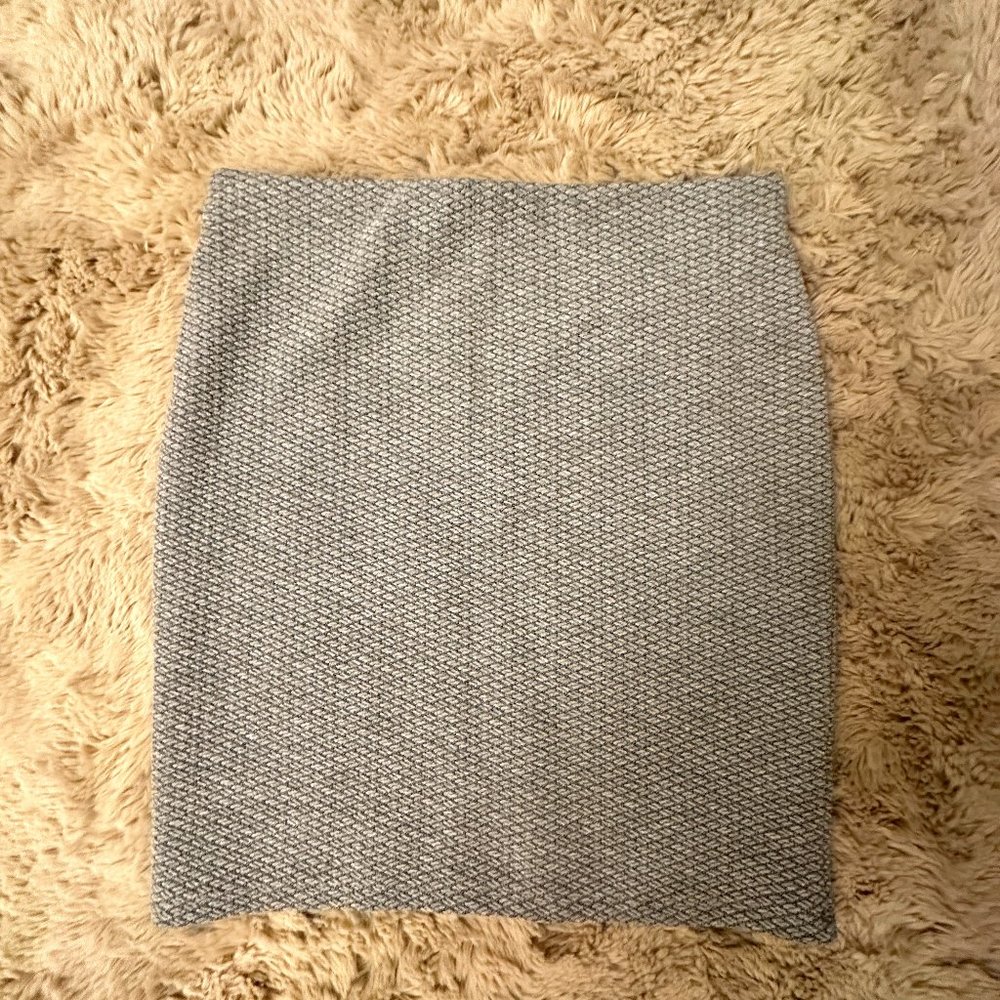 LOFT Light Gray Preppy, Patterned Skirt | Size S